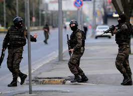 قوات الامن التركية تلقي القبض على 12 اجنبيا بتهمة الانتماء لتنظيم داعش وتنفيذ عمليات ارهابية في اسطنبول