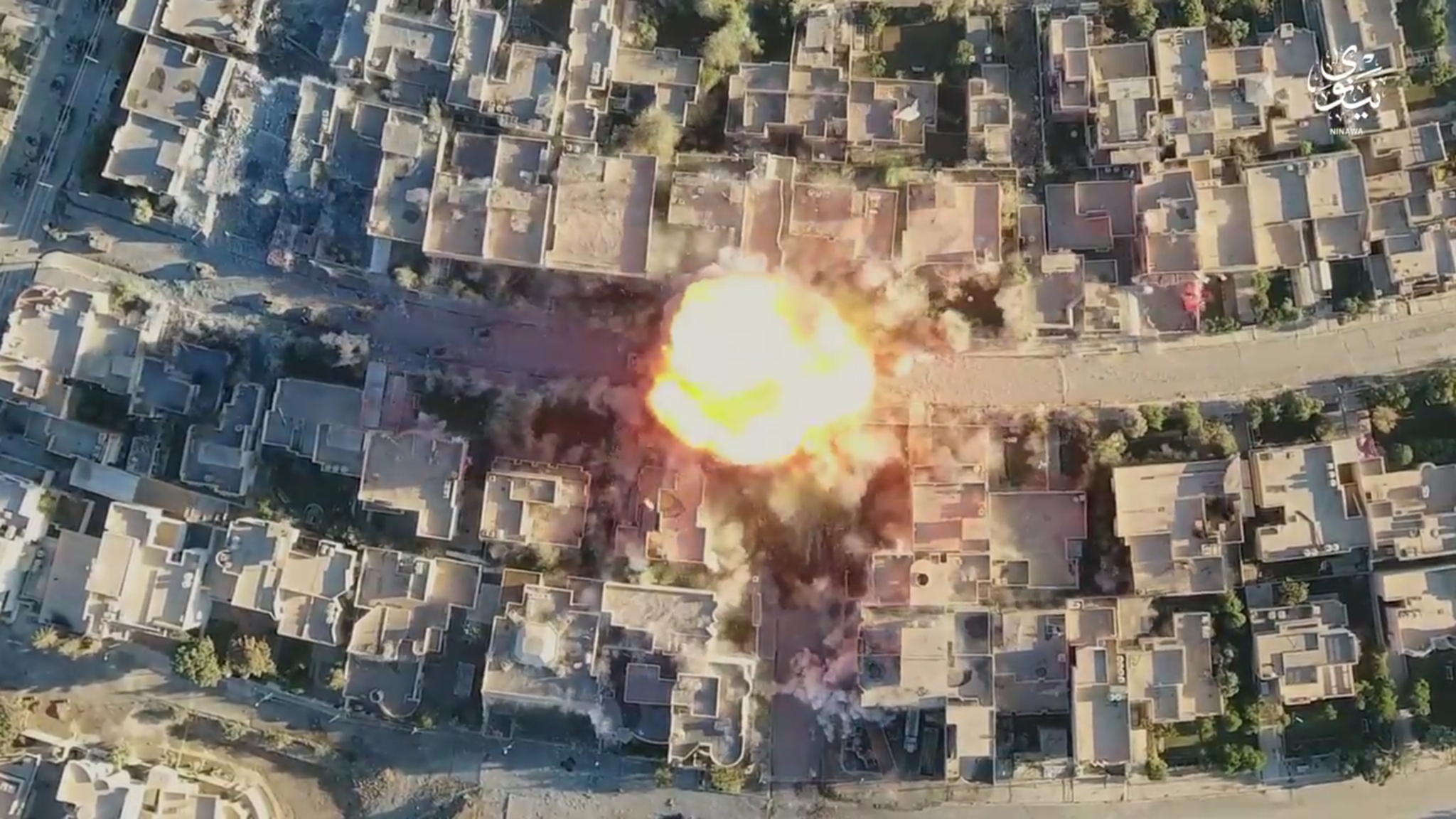 مقتل واصابة 13 مدنيا و 9 عناصر من الأمن بهجوم بسيارتين ملغمتين جنوب شرقي الموصل