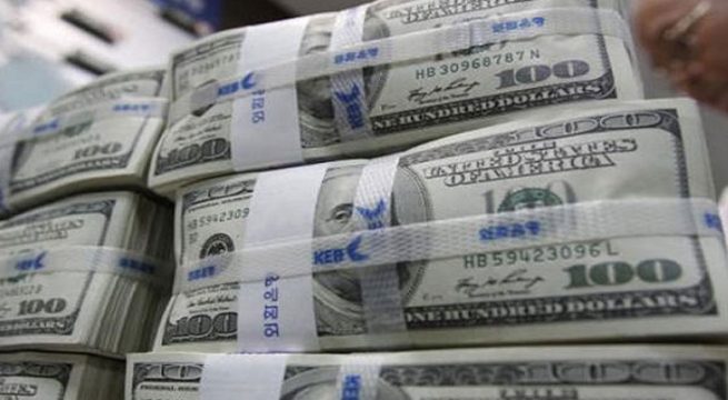 عضو اللجنة الاقتصادية النيابية يحذر من تراجع إحتياطي العراق من العملة الصعبة