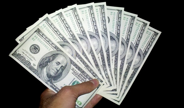  أسعار صرف الدولار مقابل الدينار العراقي في بغداد وأربيل لليوم الاربعاء