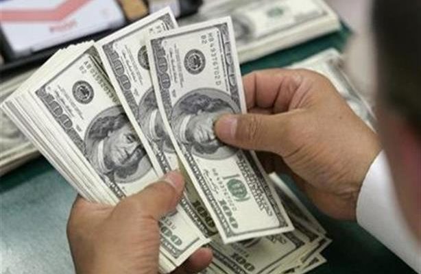 سعر صرف الدولار مقابل الدينار العراقي في بغداد والمحافظات العراقية
