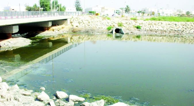 في الموصل.. محطات المياه تضخ مياهاً معقمة لكنها تصل ملوثة إلى المنازل