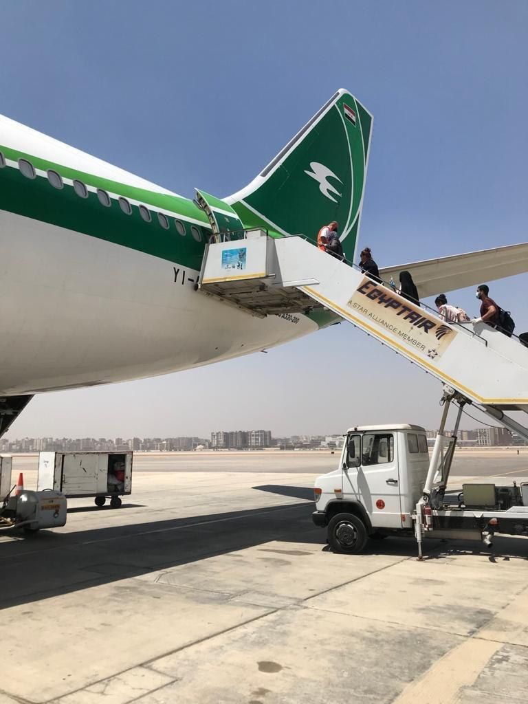 الصحاف:  (293) مُسافِراً يغادرون من القاهرة باتجاه بغداد في رحلة استثنائية