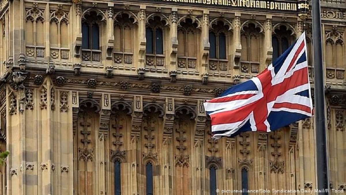 سجن بريطاني خمس سنوات لإدانته برشوة مسؤول عراقي