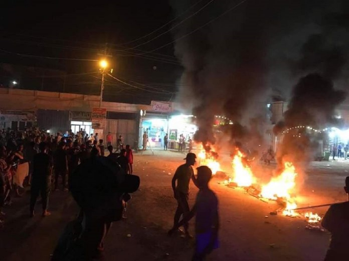 كربلاء: تظاهر العشرات من أهالي ناحية الطف بسبب انقطاع الكهرباء