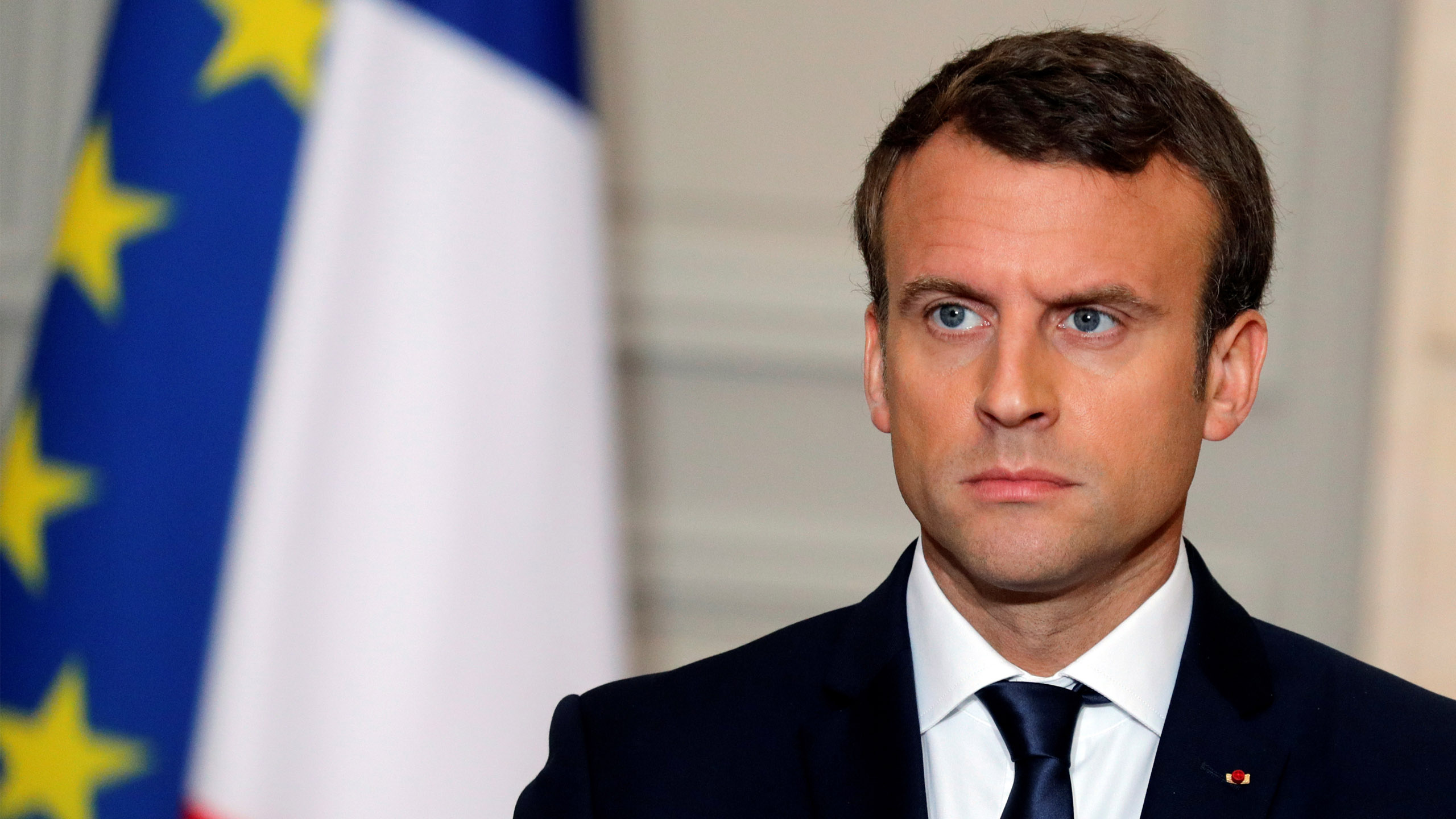 الرئيس الفرنسي يصل إلى بغداد