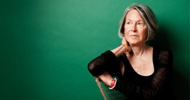 فوز الشاعرة الأميركية لويز غلوك بجائزة نوبل للآداب