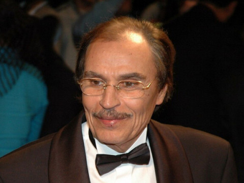 وفاة الفنان المصري عزت العلايلي عن عمر ناهز 86 عاما