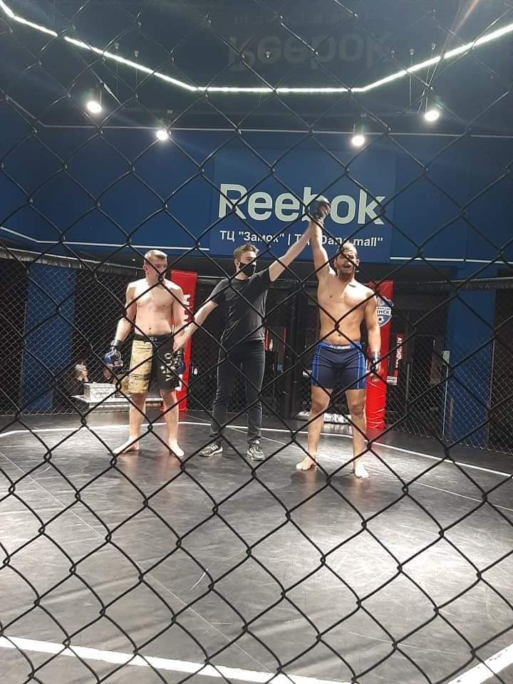 انجاز رياضي جديد للعراق حققه البطل الموصلي عبيدة خزعل في بطولة العالم للفنون القتالية ببلاروسيا