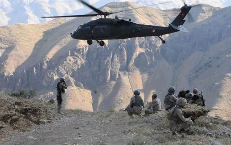 تحطم طائرة مروحية تركية في العراق