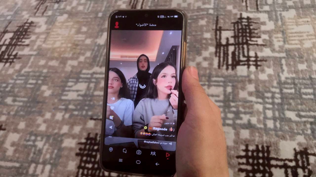 ملكة “سناب شات”.. عراقية اختبرت خطيبها بـ100 حساب مزيف وهذه هي النتيجة