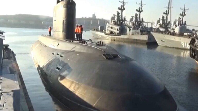 غواصة روسية تطلق صواريخ كاليبر في بحر اليابان