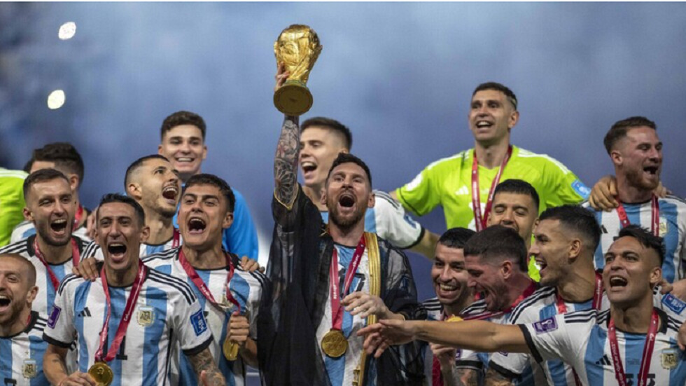 مونديال 2022 .. “الفيفا” يعاقب 3 منتخبات ويطلق إجراءات بحق بطل العالم
