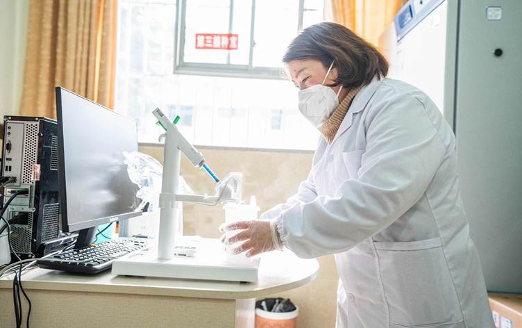 منظمة الصحة تدعو الصين إلى مشاركة بياناتها حول كوفيد في وقتها الفعلي