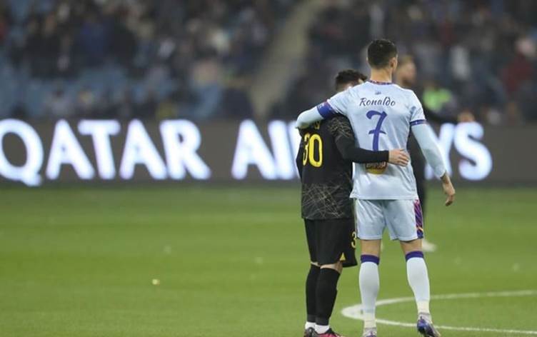 السعودية تستعين بميسي ورونالدو لدعم استضافتها لكأس العالم 2030