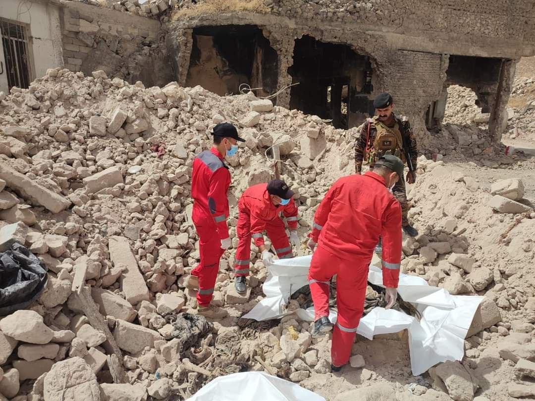 انتشال أربع جثث لضحايا داعش في مخمور