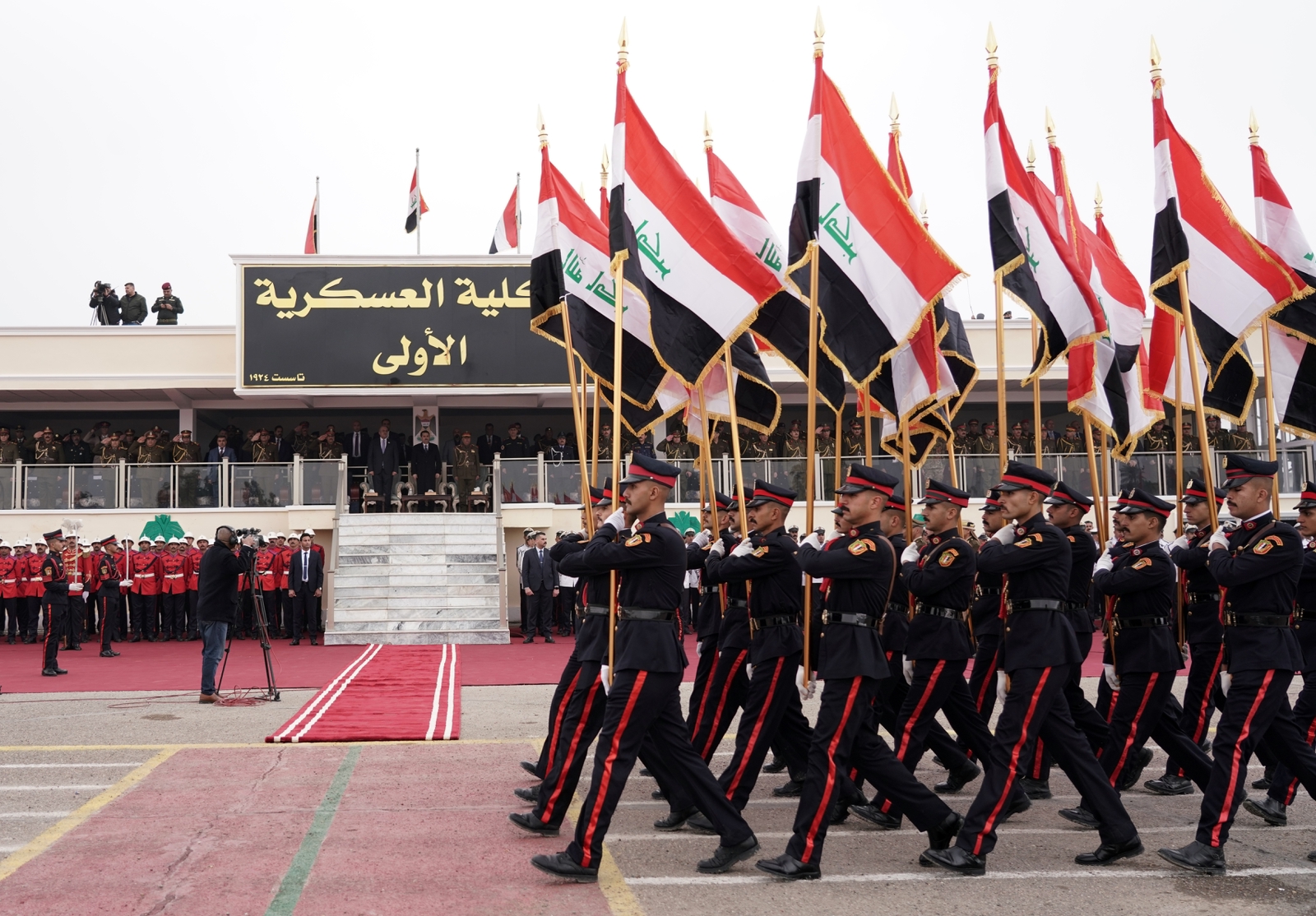 وزير الدفاع يوافق على شمول جميع الاختصاصات بالتقديم للدورة ٨٧