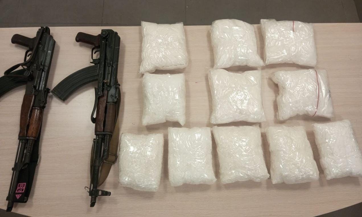 في نينوى.. اعتقال تاجريّ مخدرات بحوزتهما 11كغم من “الكريستال”