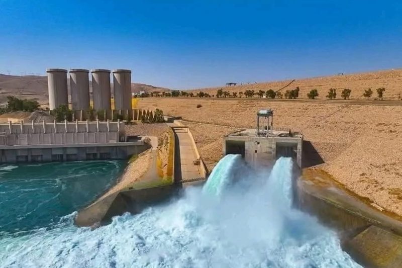 الموارد المائية تفند شائعات جفاف سد الموصل: المشاهد المتداولة لا علاقة لها بالسد