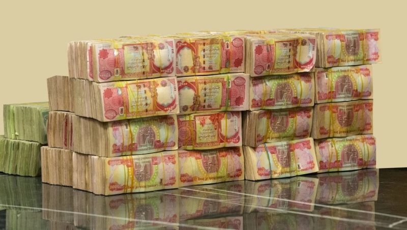 عجز مالي يتجاوز 10 تريليونات خلال 8 أشهر.. وتحذيرات من صعوبة دفع الرواتب العام المقبل