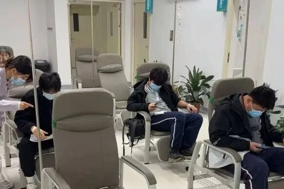 تفشّي فيروس “نورو” سريع الإنتشار في جنوب الصين يصيب 103 طلاب