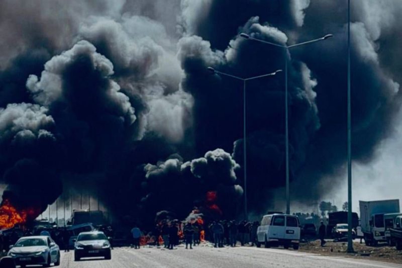 حادث مروع على سريع الفلوجة يودي بحياة 5 أشخاص ويصيب 5 آخرين في حصيلة أولية