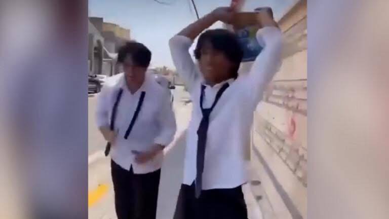 القبض على طلبة إعدادية نشروا مقطع فيديو يتضمن إساءة للذات الالهية في البصرة
